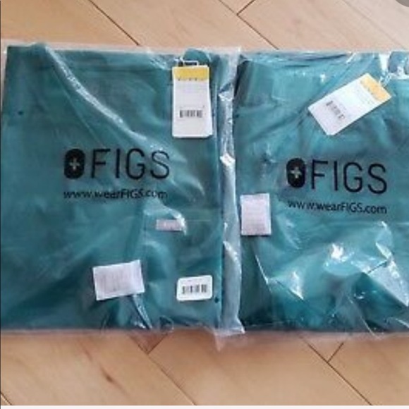 NWT FIGS Scrub Set JOGGERS & Casma TOP in  Green - Picture 7 of 13